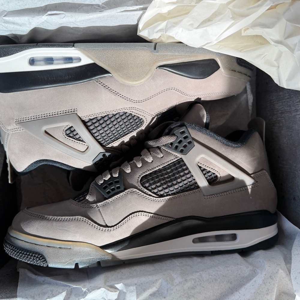Air Jordan 4 Retro “Cave Stone & Black” - Picture 3 of 11